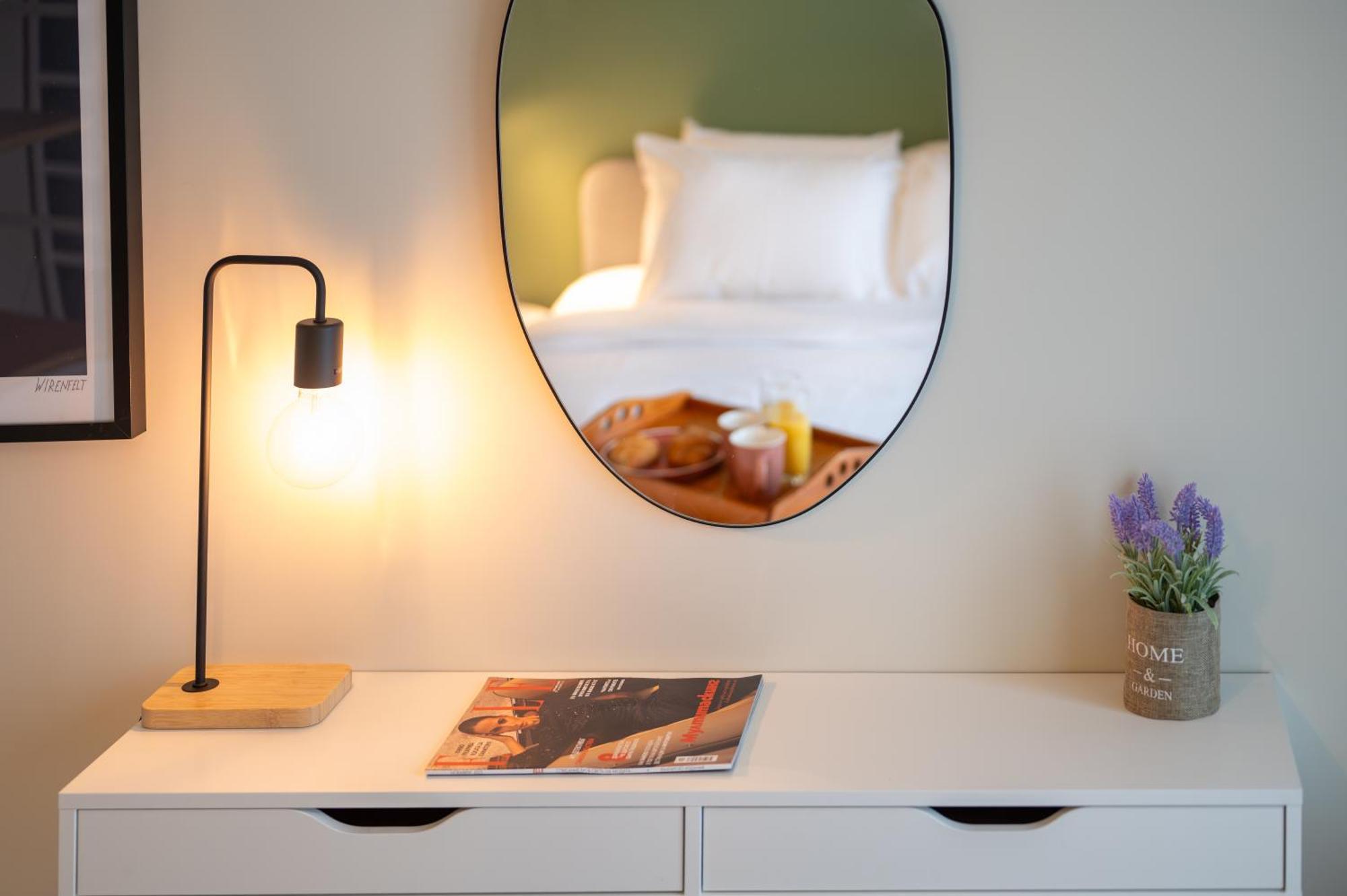 Design 1bdr Near Center Appartamento