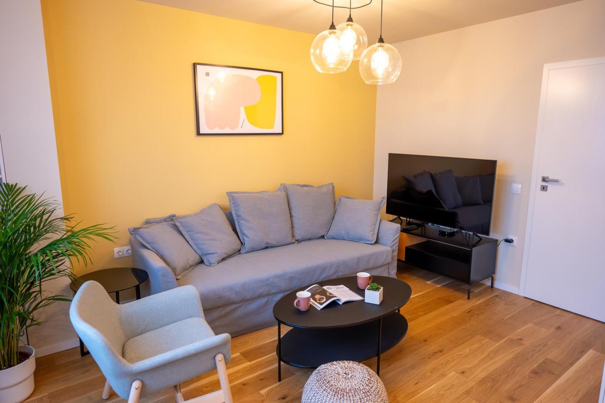 Design 1bdr Near Center Appartamento *